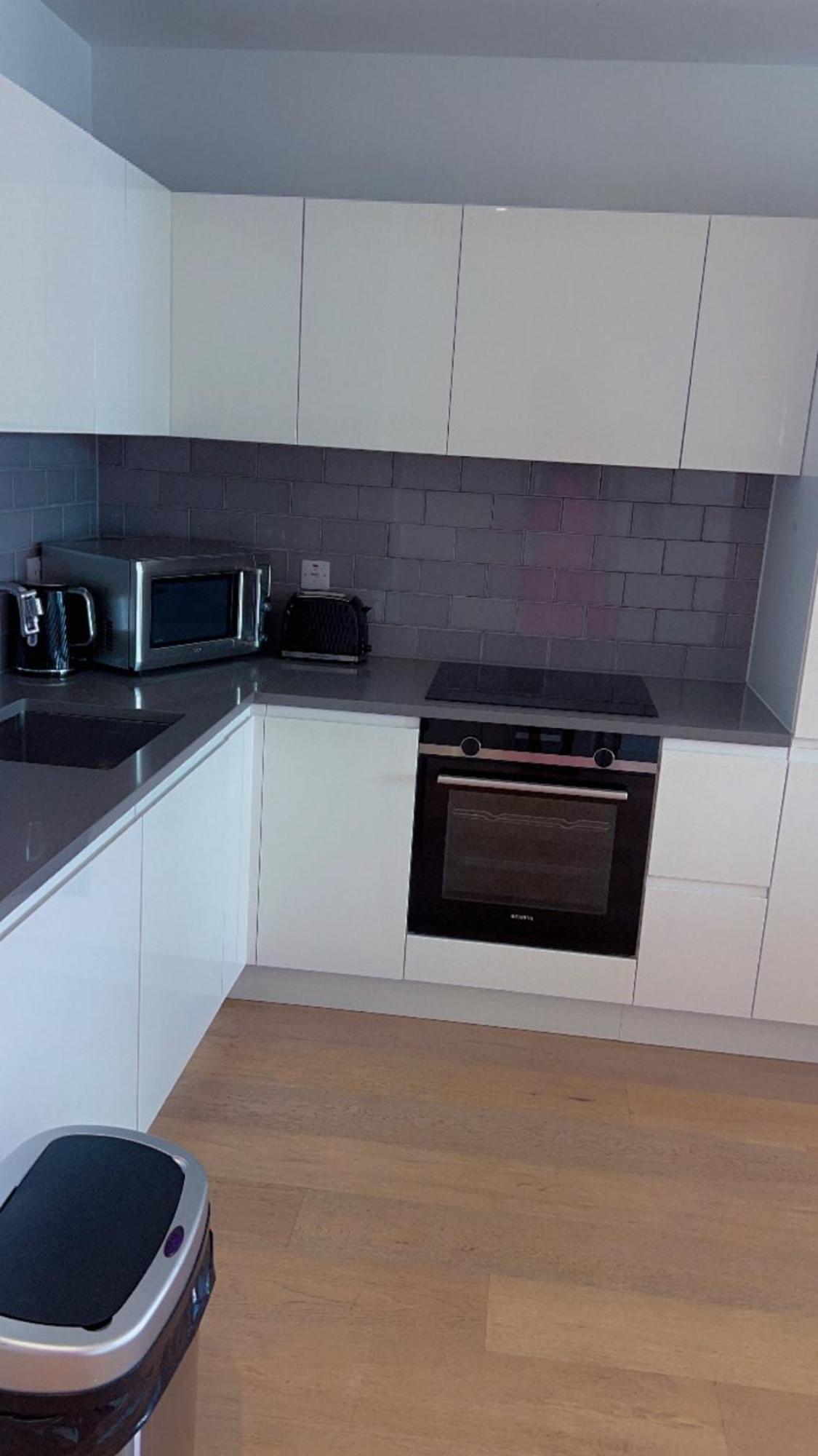 Ds Rentals - Entire 1 Bedroom Apartment 런던 외부 사진